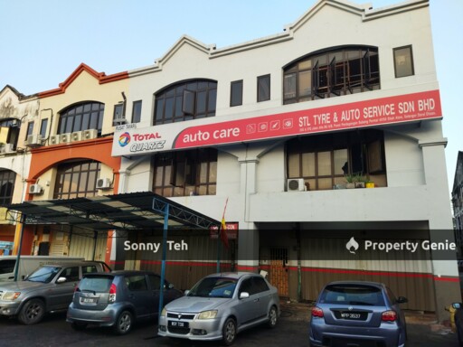 Pusat Perdagangan Subang Permai opposite Monterez Golf & Country Club