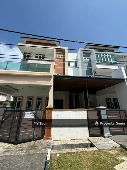 CORNER Semabok Indah 2.5 Storey Semi-D