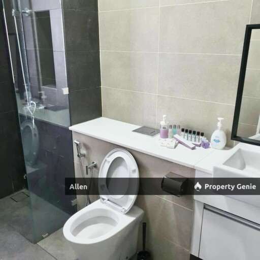 Live Near CIQ & JB Town! Fully Furnished Setia Sky 88 Apartment Ready for Rent