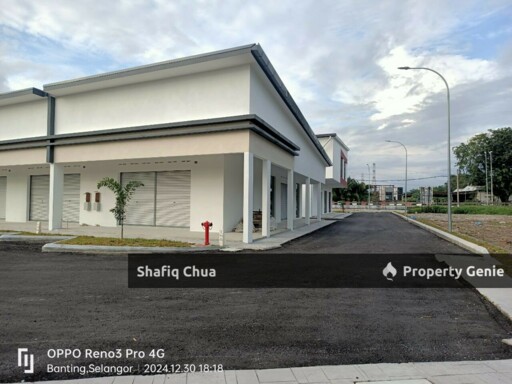 Freehold Brand New l Setingkat Kedai Di Pusat Komersial Olak Lempit, Banting