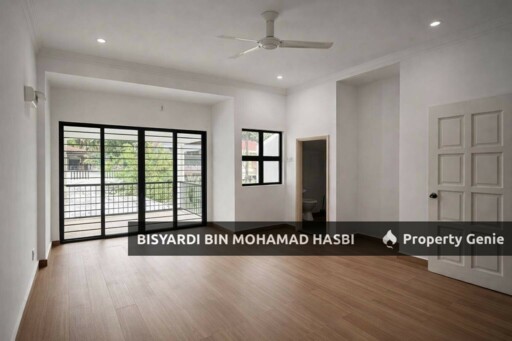 "Refurbished & Renovated" Double Storey Semi Detached House Taman Cuepacs, Batu 9, Cheras Selangor.