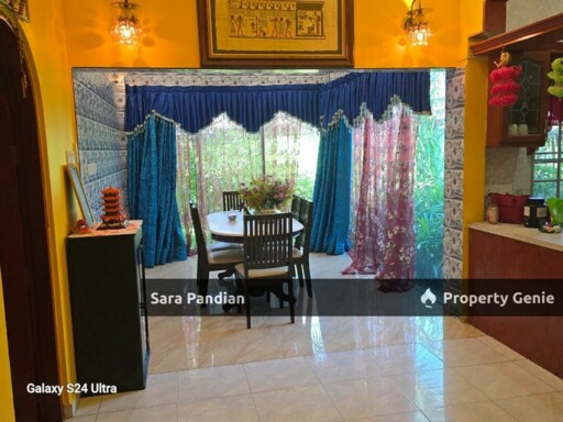 Spacious Corner Bungalow at Kg Tawas Ipoh