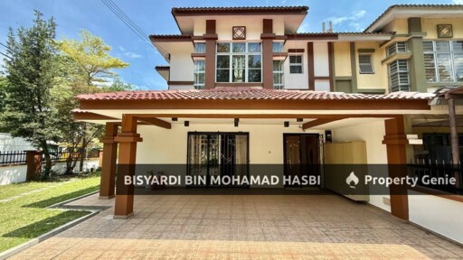 Facing Open Corner Lot Renovated Double Storey Taman Putra Prima, Puchong.