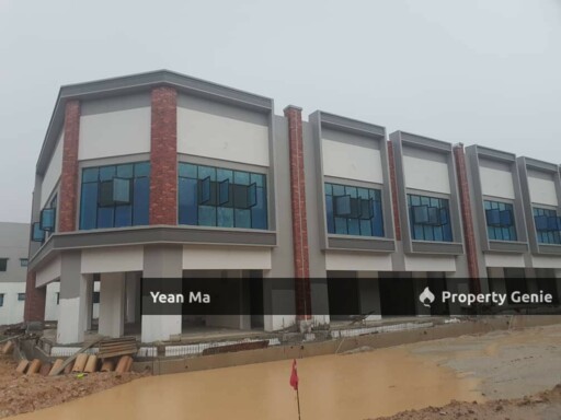 2sty Shoplot Village square Gamuda Gardens For Rent