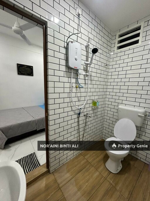 1 UNIT TERES SETINGKAT (END LOT) KG JAWA  KUANTAN PAHANG (FULL RENOVATED) PARTIAL FURNISHED.