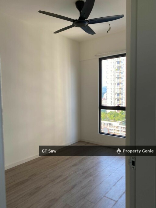 Emerald 9 Condo 3 Rooms P/Furnished Link to MRT Suntex, Ekocheras