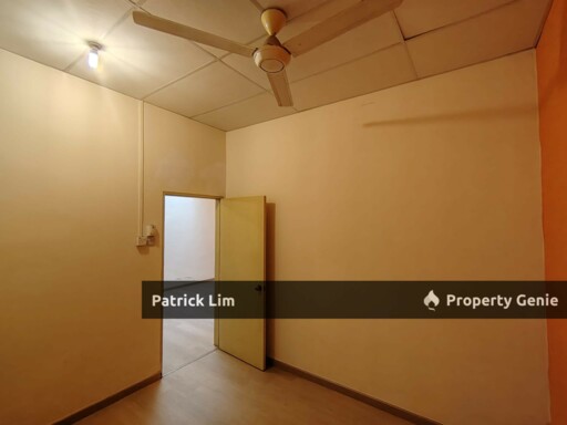 Bukit Beruang Freehold Single Storey Terrace House 4R 2B For Sale