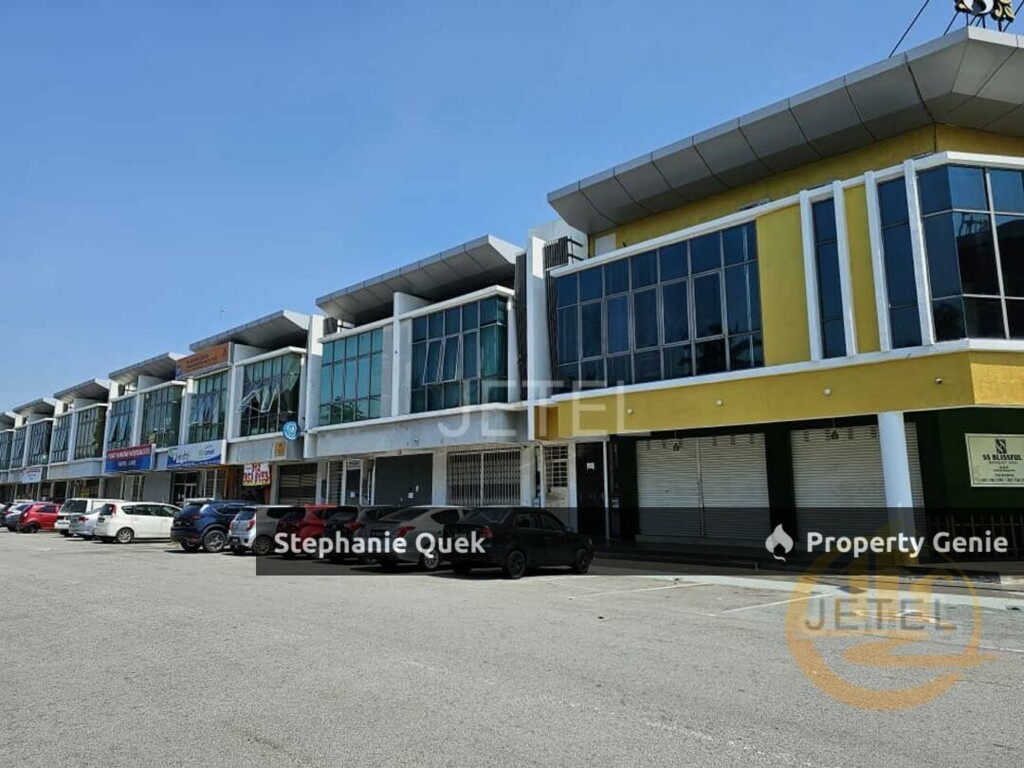 Bandar Bestari Klang Ground Floor 20x70 Shop Lot For Rent
