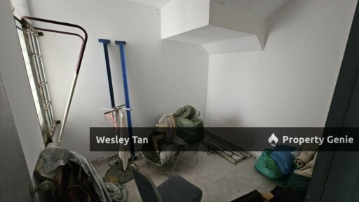 Taman Bukit Cheng 1.5 Townhouse Ground Floor Cheng Freehold Extra Length Car Porch Ori
