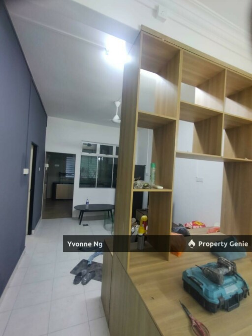 Molek/ 2-Sty Terrace House For Rent/ Nearby Johor Jaya / Ciq /Majidee/Ros Merah