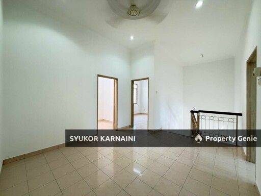 Double Storey Superlink Lorong Az Zaharah, Puncak Alam