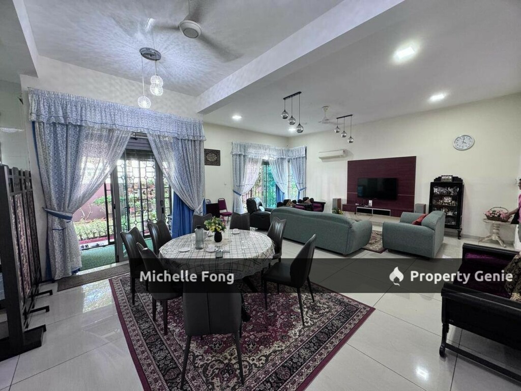 Taman Ponderosa / Molek / Double Storey Semi Detached / Corner Lot