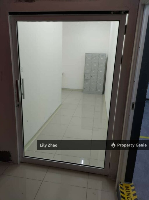 Semi Detached Warehouse, 2 storey Showroom & Office for Sale, LA 12,842 SF Gated, Kuala Neutron, Inanam