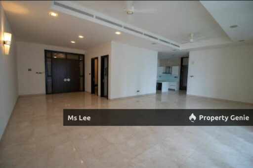 The Pearl @ KLCC-Level 17 private lift- Sale below bank value Rm480k