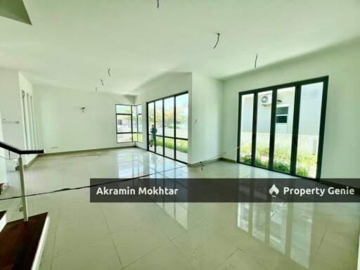 FREEHOLD & NEW | Bungalow 2 Storey Frangipani Villas, Kota Seriemas, Nilai.