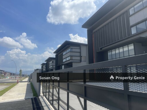 Rent-Elmina semi D factory corner-200amp