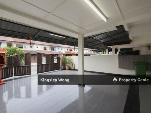 Station 18 Pengkalan Ipoh Double Storey Terrace House Renovated Near Mall Schools Industry