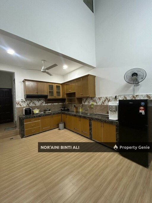 1 UNIT TERES SETINGKAT (END LOT) KG JAWA  KUANTAN PAHANG (FULL RENOVATED) PARTIAL FURNISHED.