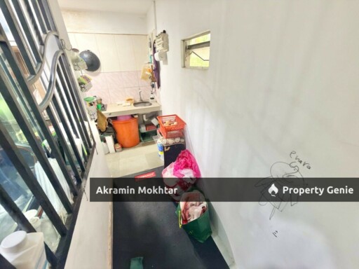 FREEHOLD, END LOT & RENOVATED - SINGLE STOREY TERRACE @ JALAN KEBUN, SEKSYEN 30
