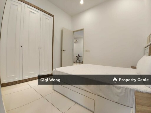 8 Residence Superlink 2.5 Terrace House