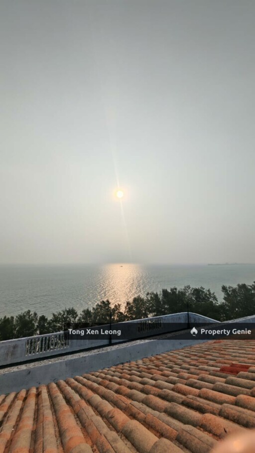 Penthouse Tanjung, Klebang - Spacious 4101 Sqft, Partially-Furnished