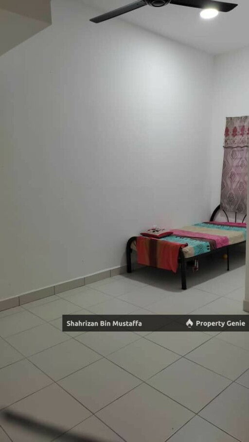 Full Loan, Taman Putera Indah, Tongkang Pechah, Batu Pahat, Johor