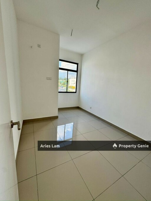 Adda Heights @ Green Avenue / Unblock View