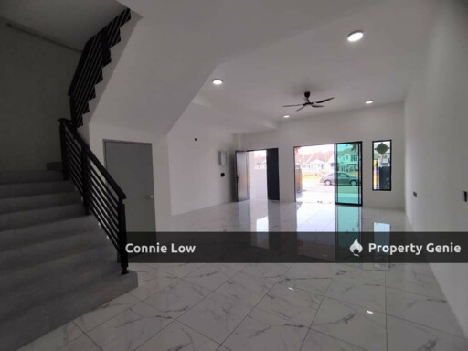 FREEHOLD Panorama Lapangan Perdana