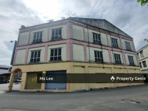 Corner 2nd Floor Shop Office-Taman Semenyih Sentral @ Semenyih-Ready Now