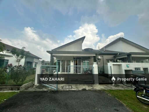 Taman Bentara, Telok Panglima Garang | Single Storey Semi-D 4 Bedrooms | RM485K - Good Condition and Semi Furnished