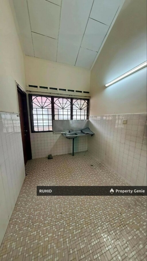 Freehold Single Storey Terrace House at Taman Perling For Sale