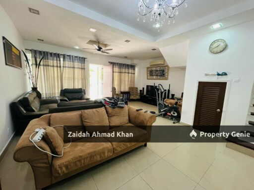 Double Storey Link Putra Avenue with Extended Kitchen Facing Open