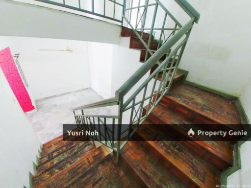 [FACING OPEN] DOUBLE STOREY BANDAR KINRARA BK5 PUCHONG