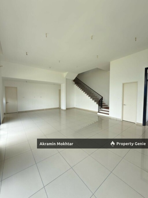 3 Storey Semi-D Corner Unit @ Broadleaf Residence Kota Kemuning, Shah Alam