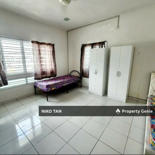 Jalan Perjiranan Laman Kiara 2Stry Endlot Taman Air Biru For Sale
