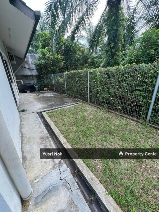 Rumah Berkembar 1 Tingkat di TAMAN IJOK INDAH 1