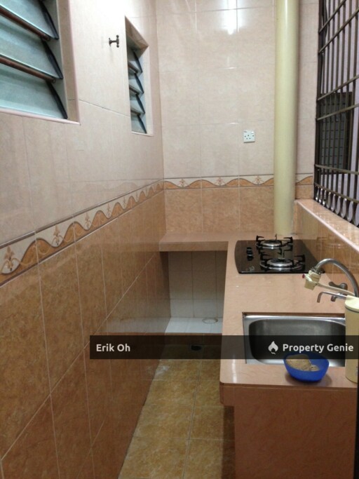 Bayu Puteri Apartment for Sale Fully Furnished Unit with 3 Carparks!