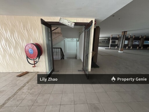 Night Club / Pub / Wine Bar / Karaoke / Night Life Business Commercials Space and Offices for Rent, 1st Floor 17,500 Sq ft, Kepayan, Near Airport Kota Kinabalu, Sabah
