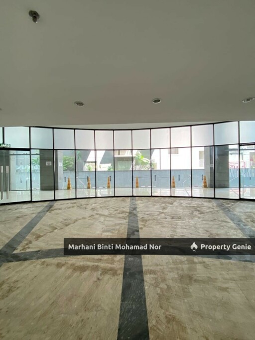 Retail Space •  TRX Corridor • Bare Unit