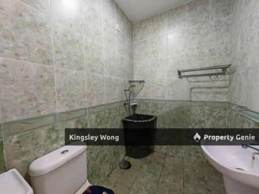 Taman Kledang Permai Menglembu Near Silibin First Garden Double Storey Corner House Move in Condition