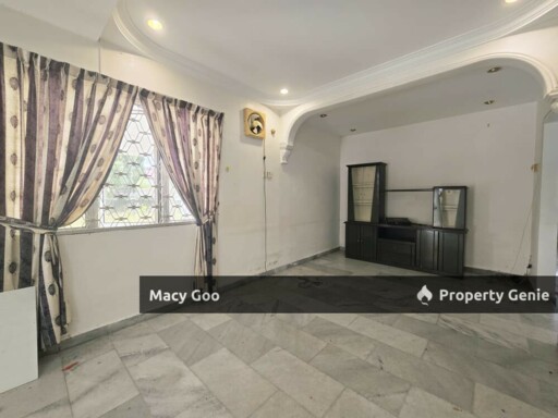Huge Land Corner Double Storey Kampung Lapan