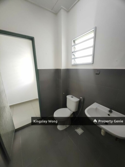 Taman Perkatan Jaya Double Storey  Corner Terrace House Basic Condition For Rent Near  Tambun