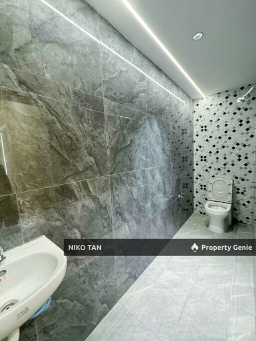 Jalan Keembong 1Stry Fully Renovated Taman Johor Jaya For Sale
