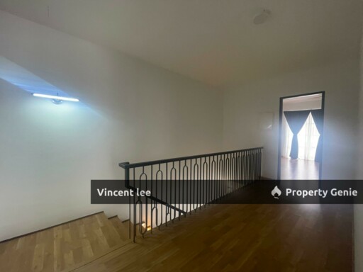 Stoneridge Eco Majestic  36X80 Semi-D Cluster, Renovated Condition, Semenyih