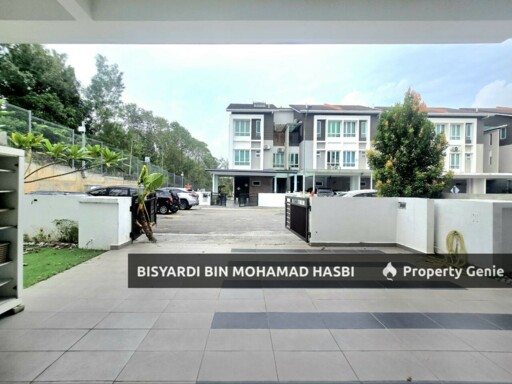 Corner Lot Renovated 3 Storey Terrace Superlink Tiara South, Setia Eco Hill, Semenyih.