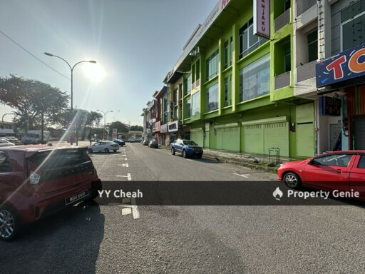 Taman Pertama, Silibin Ipoh, 3 Storey Shop Lot, Facing Main Road, with ROI