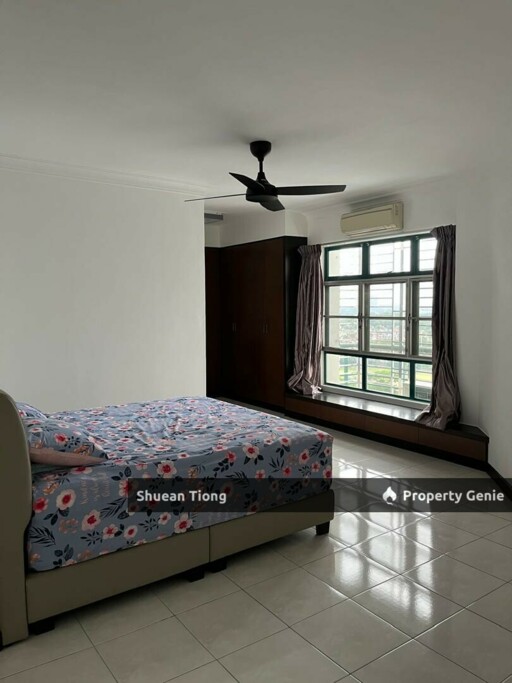 Strait View Condominium @ Permas 3+1 Bedrooms Unit for Sale!