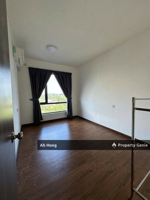 Tampoi / Central Park / 2bedroom / Partially Furnished
