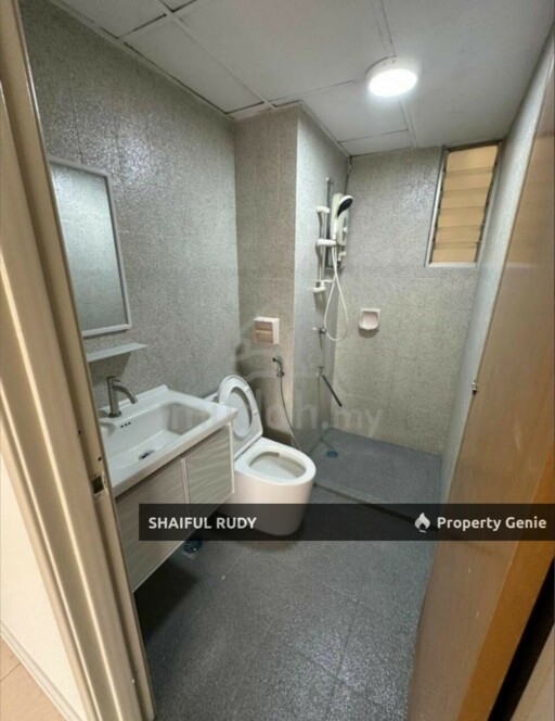 Want to sell. Menara Megah Condominium Jalan Kolam Air. Kuala Lumpur