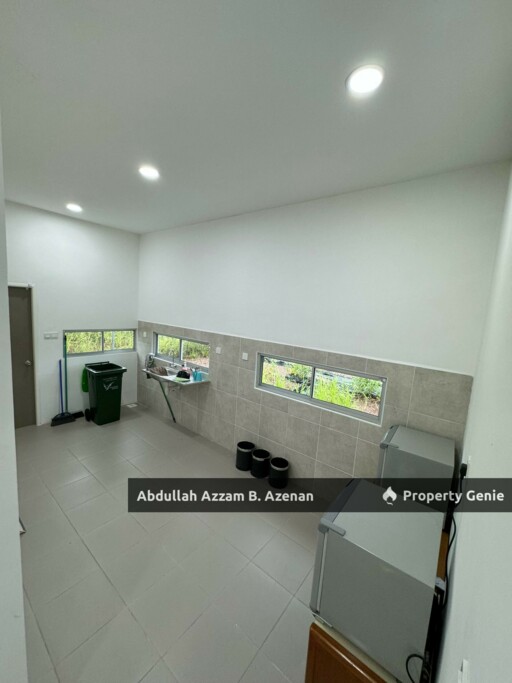BELOW MARKET RM100K CORNER LOT YARRA PARK (WESTFIELD)